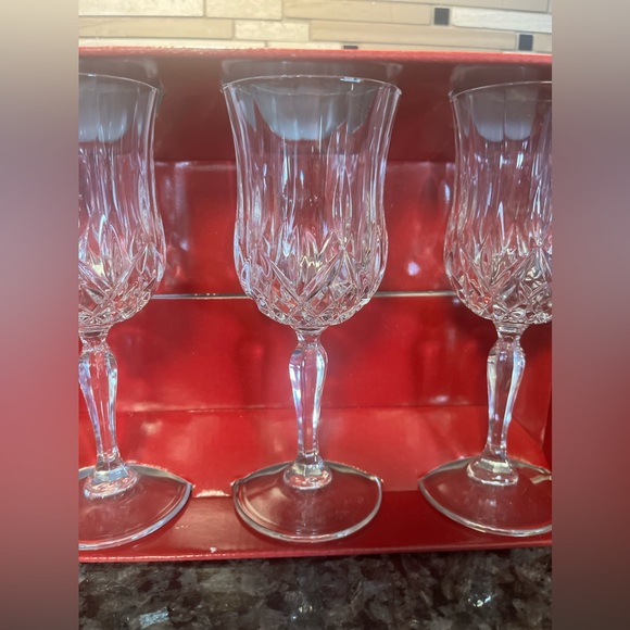Opera Crystal Wine 🍷 Glasses in the Box! - Picture 3 of 8